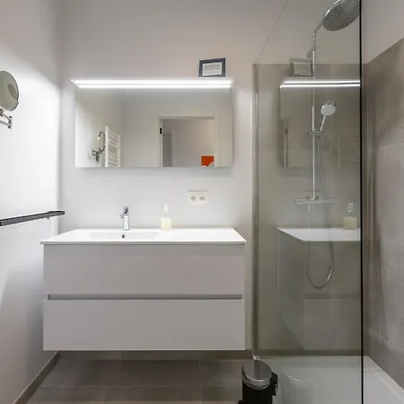 Newly Built Flat Near The Centre Apartamento *